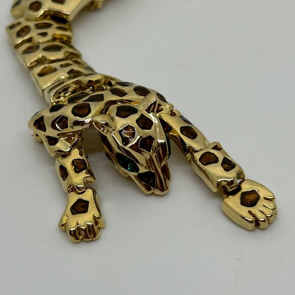 Vintage Gold-Tone Leopard Shoulder Brooch Green Rhinestone Eyes Articulated Body - Picture 3 of 16